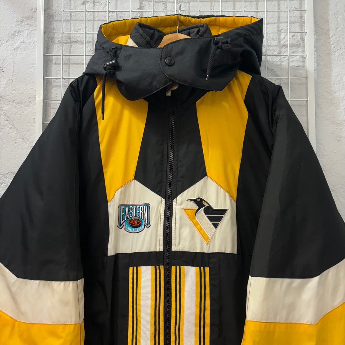 프로 플레이어 X NHL 90s 올드스쿨 피츠버그 펭귄스 리버시블 패딩  상품이미지3