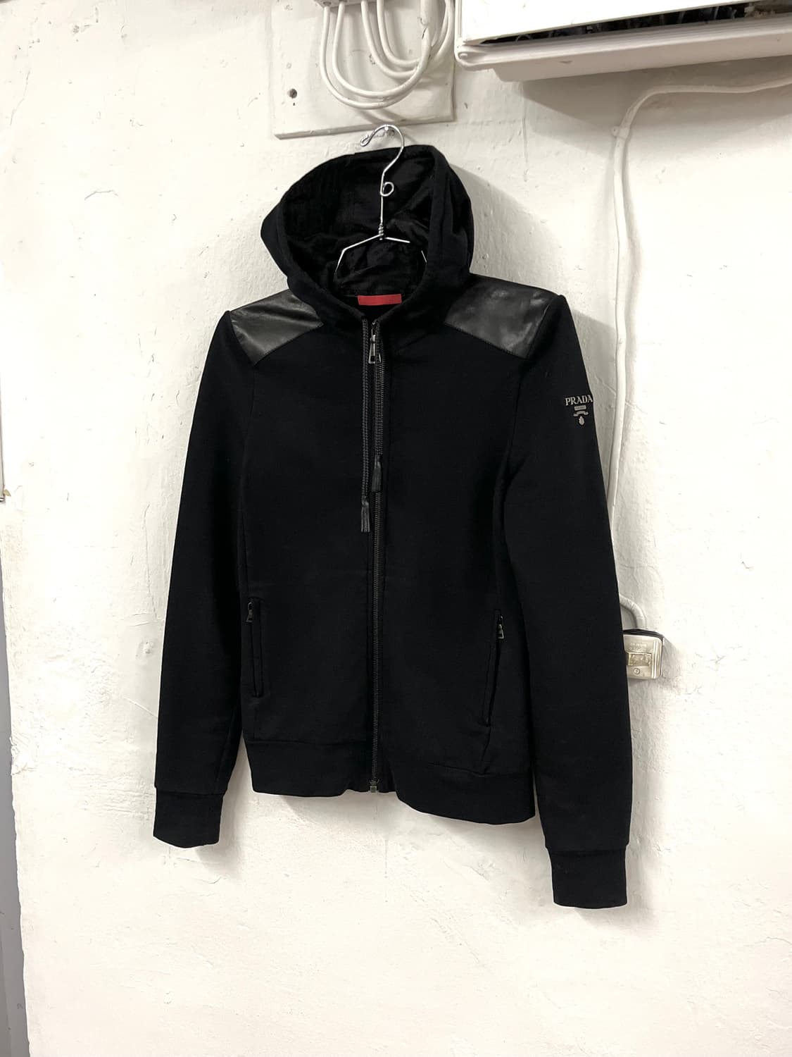 프라다 2009 레더 패널 후드 집업 상품이미지2