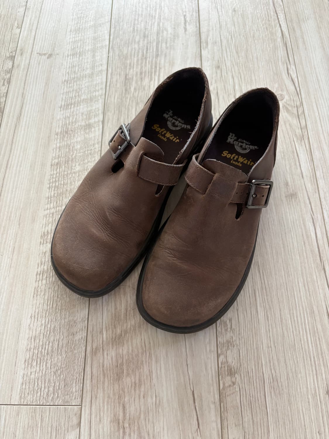 닥터마틴 패트리샤 브라운 240 상품이미지1