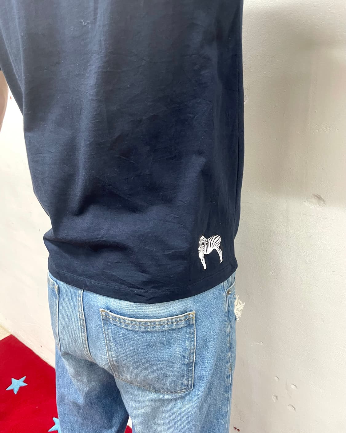 Giraffe Zebra Pocket Navy T-shirt 상품이미지4