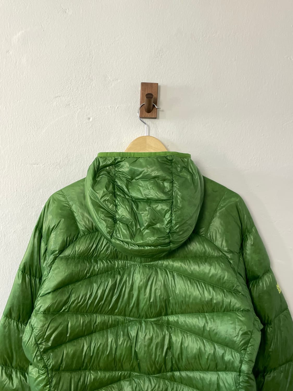 아웃도어 리서치 경량 패딩  상품이미지10