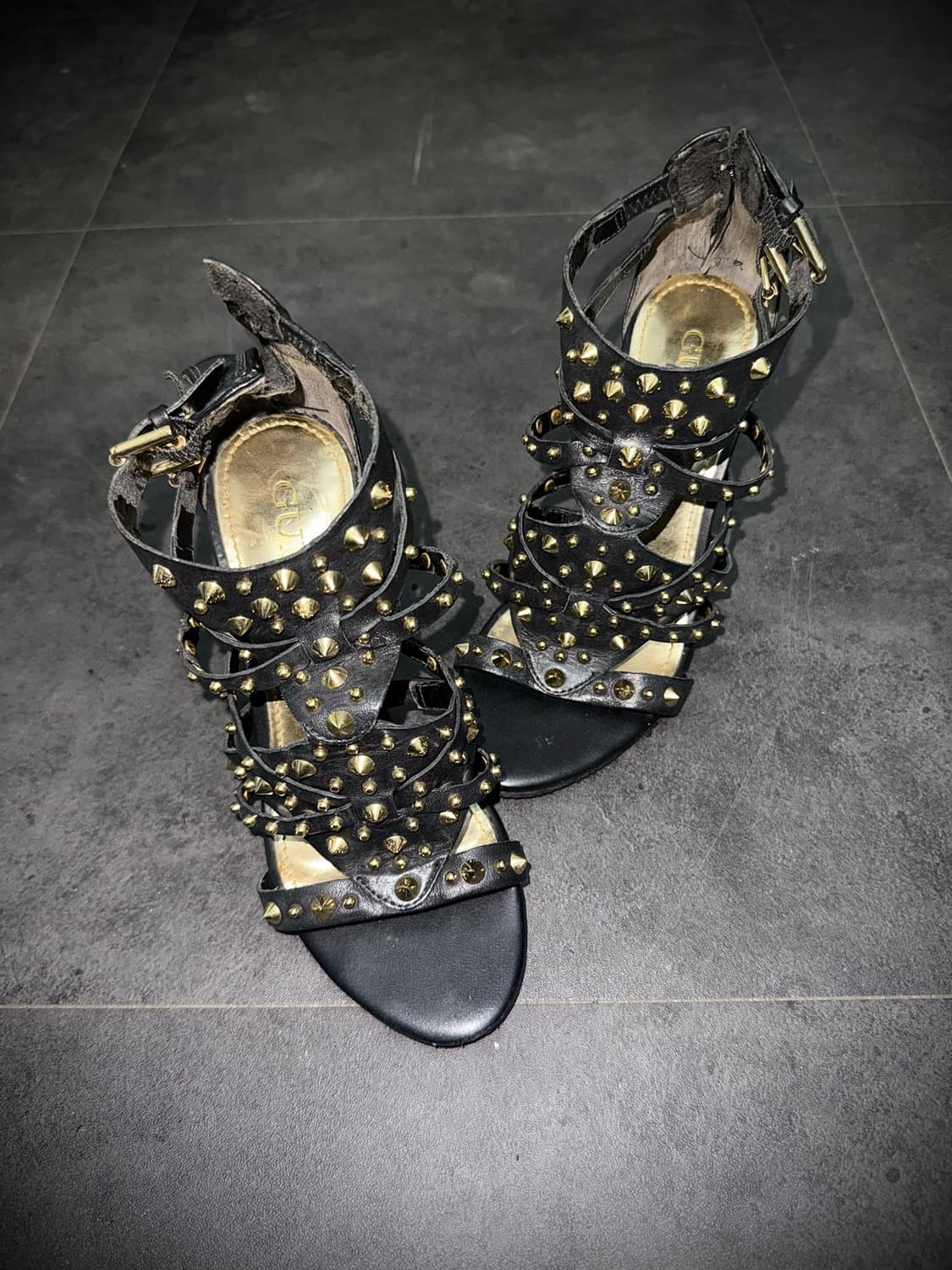 GUESS stud detailed high heels 상품이미지2