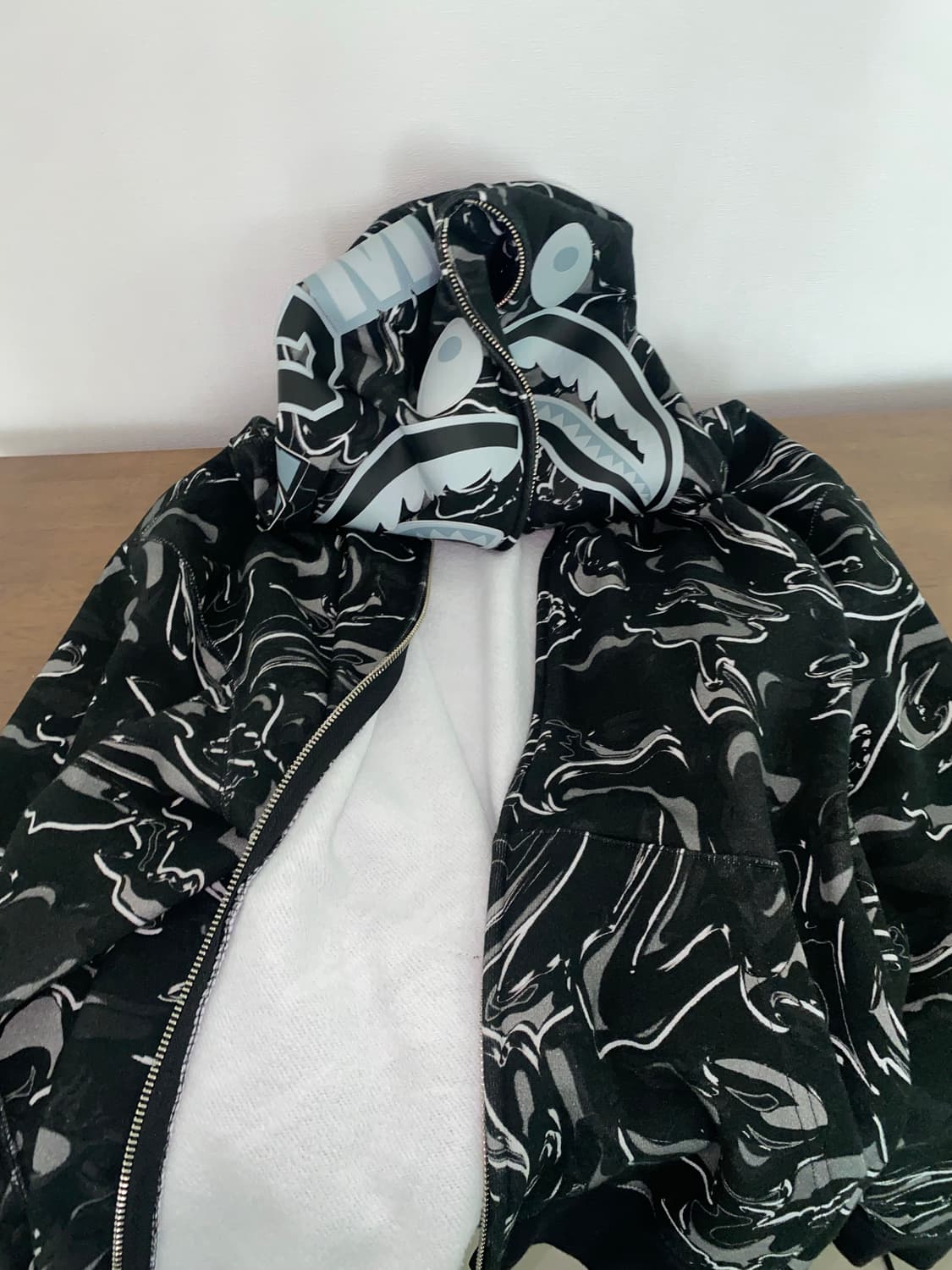 베이프 마블링카모 샤크 후드집업 상품이미지2