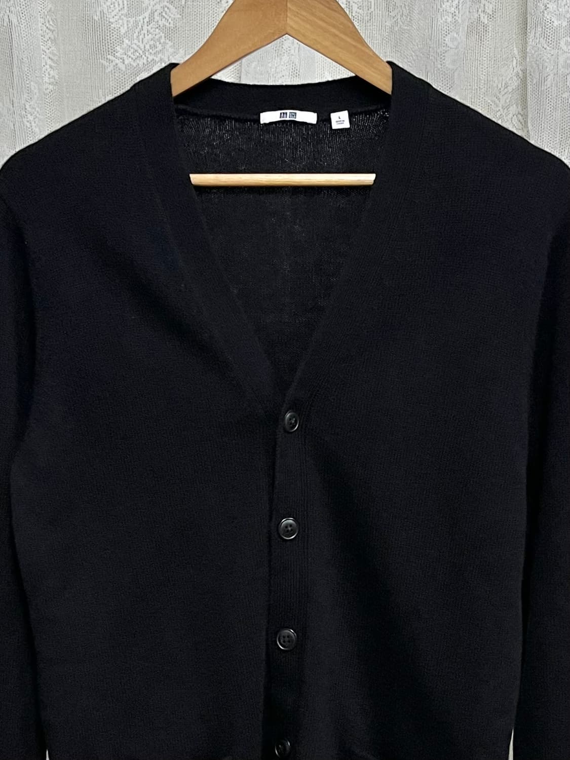 L) 남녀공용 유니클로 브이넥 니트 가디건 블랙 상품이미지3
