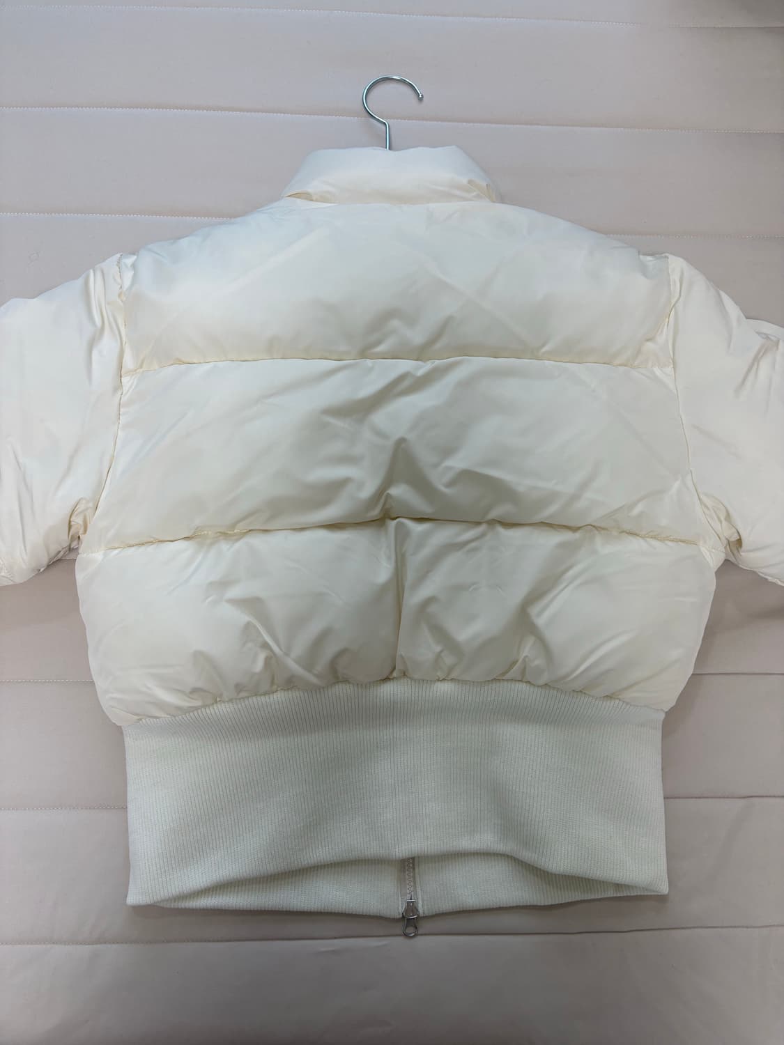 레터프롬문 크롭 패딩(새 상품) 상품이미지3