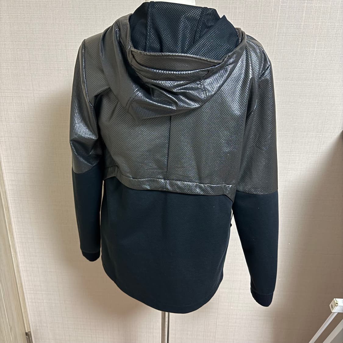 언더아머 러닝 후드자켓  상품이미지2