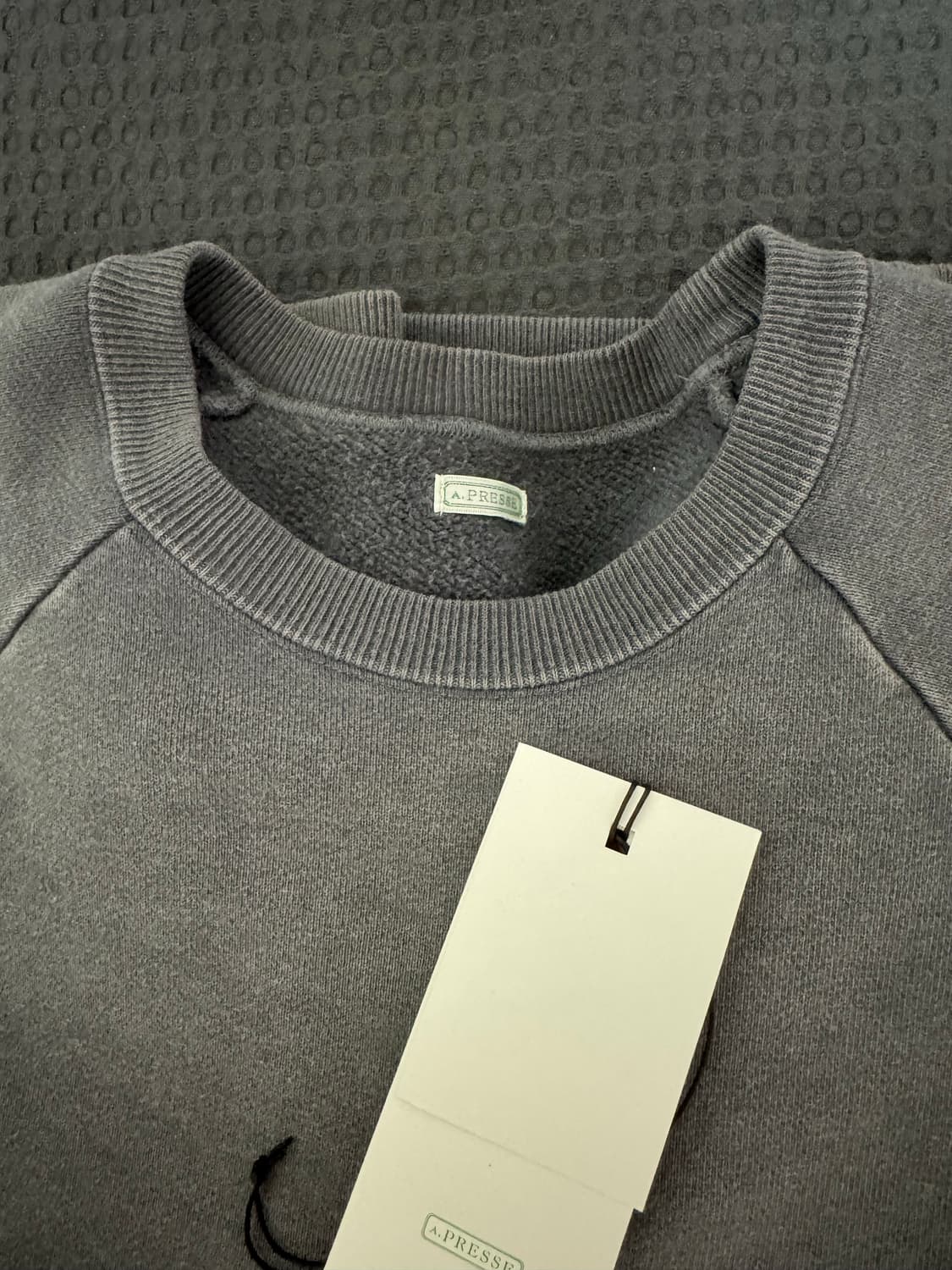 [4]아프레쎄 25aw 빈티지 스웻 그레이 상품이미지6