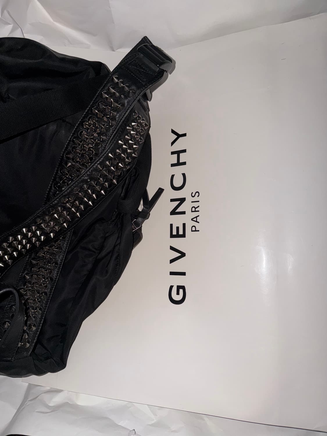 지방시 10fw 아카이브 리카르도 티시 레더 스터드 백팩 상품이미지2