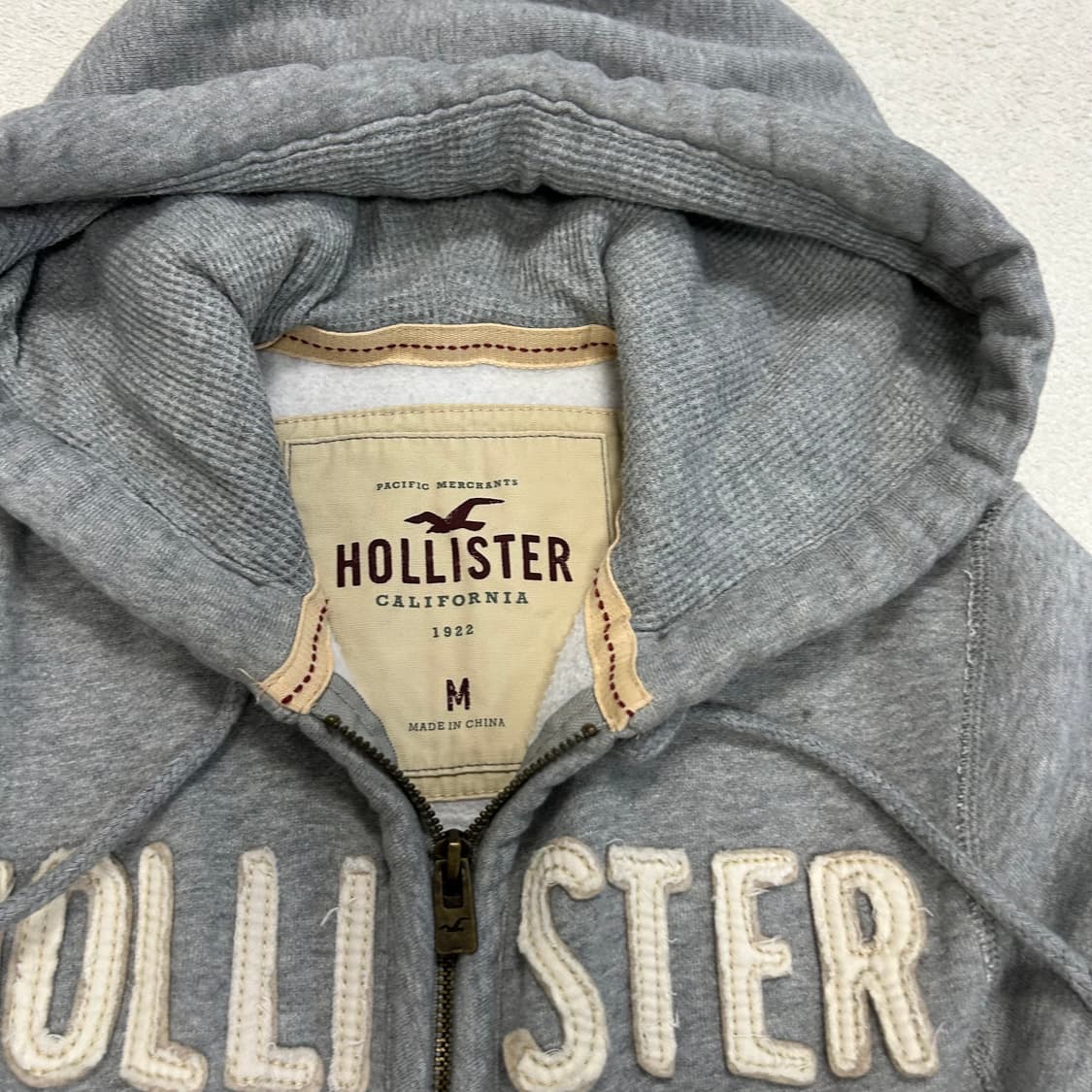Hollister gray hood zip-up 상품이미지6