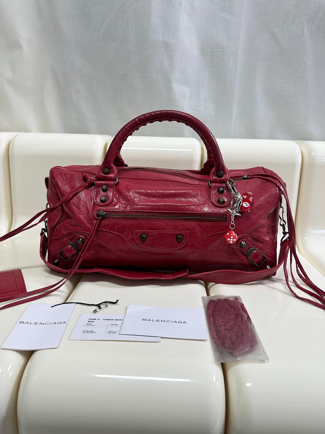 [A 정품] 발렌시아가 시티 모터백 트위기 레드 상품이미지3