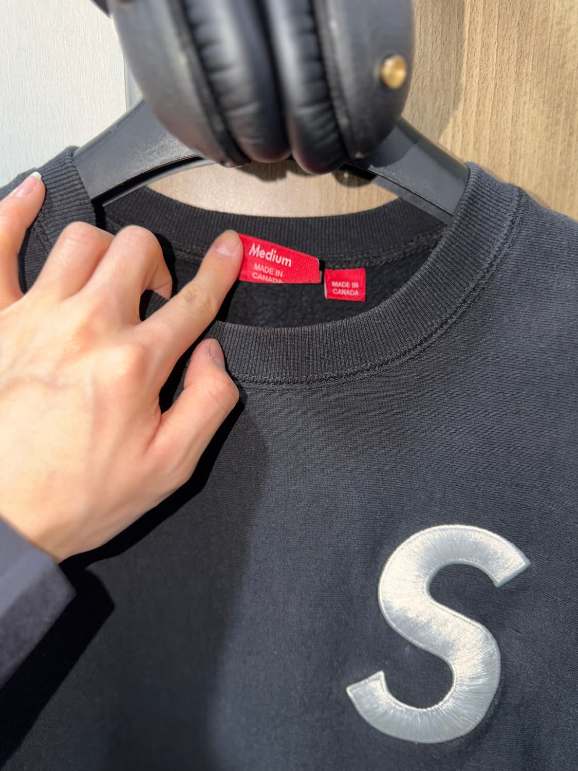 슈프림 [새상품급.정품] s로고 (시세 40만) 맨투맨 자수 M(103) 상품이미지3