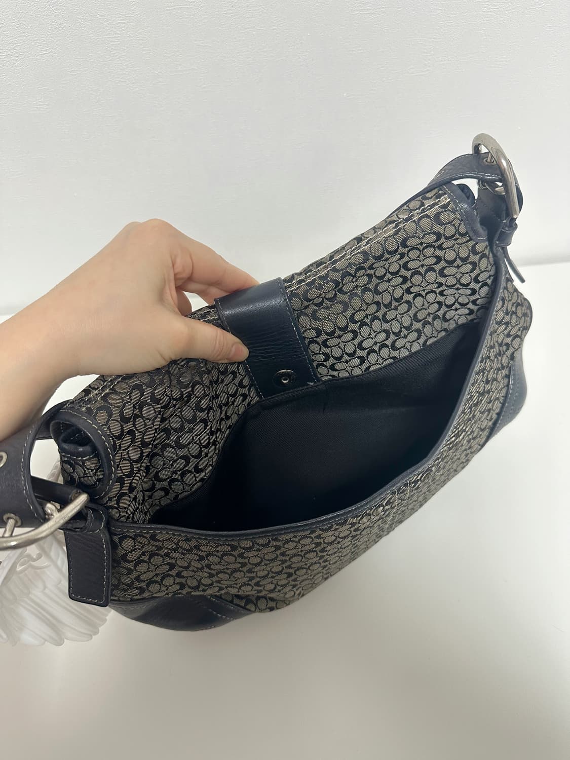 코치 시그니처 버클 레더 호보백 숄더백 상품이미지6