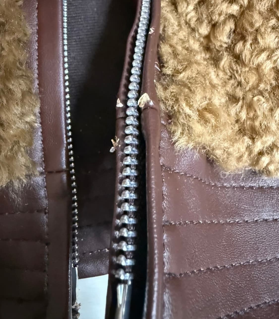 더오픈프로덕트 한소희 뽀글이 퍼 자켓 상품이미지5