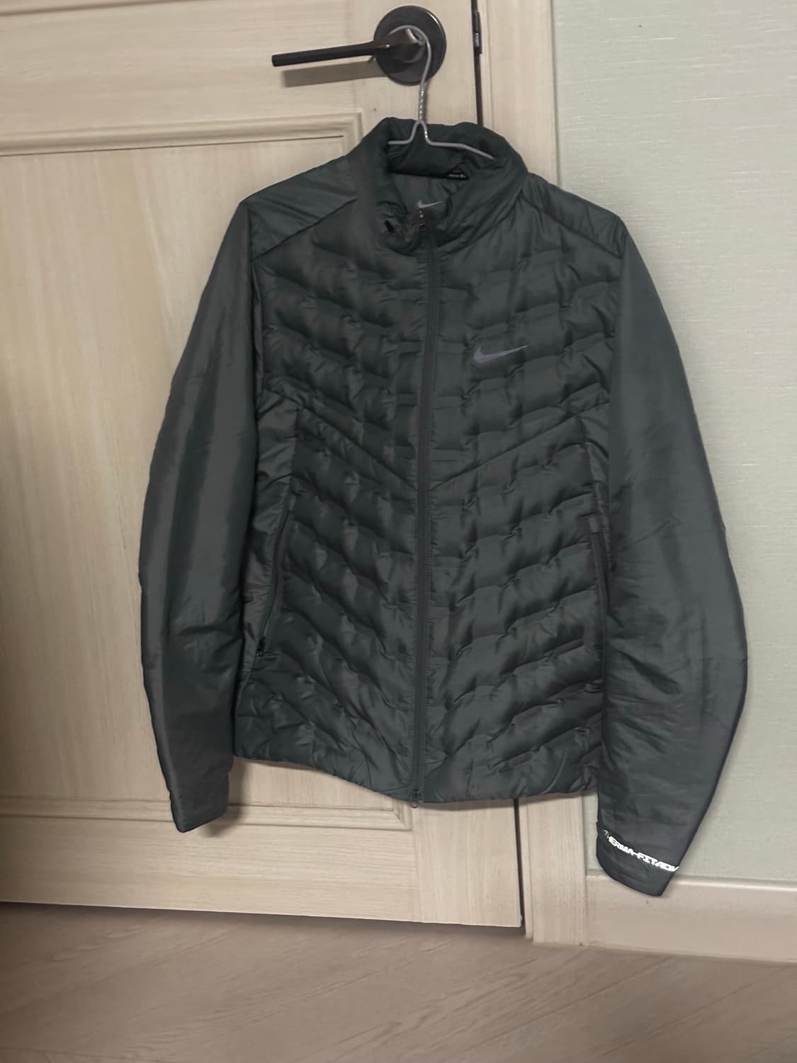 나이키 써마핏 adv 에어로로프트 S 상품이미지1