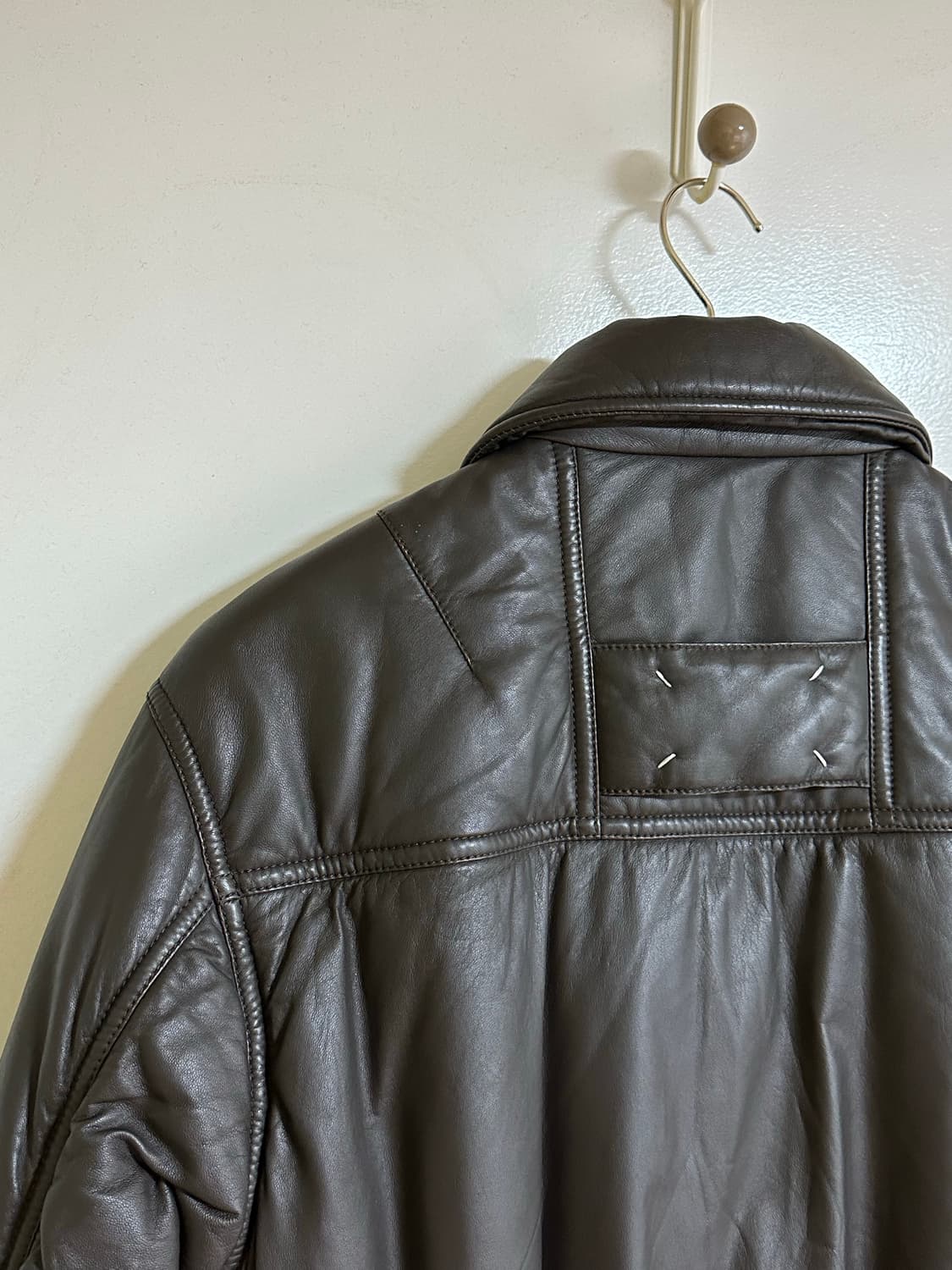 [48]마르지엘라 16FW 스티치 레더 봄버 자켓 상품이미지7