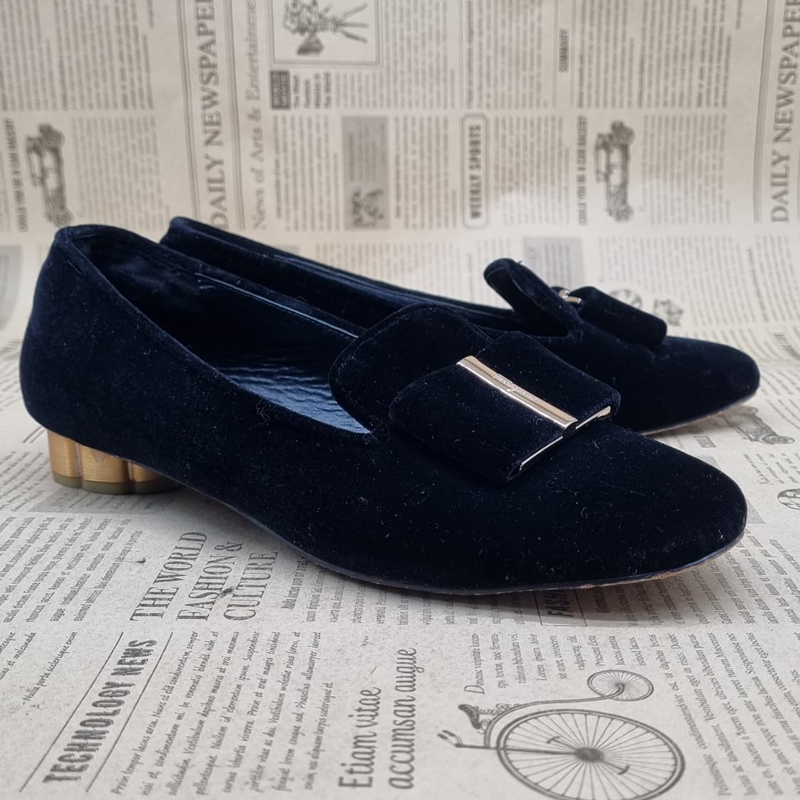 살바토레 페레가모 벨벳 여성 로퍼 38 240 상품이미지1