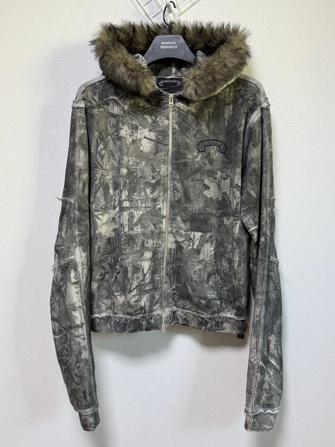 배드블러드 퍼 후드 집업 상품이미지2