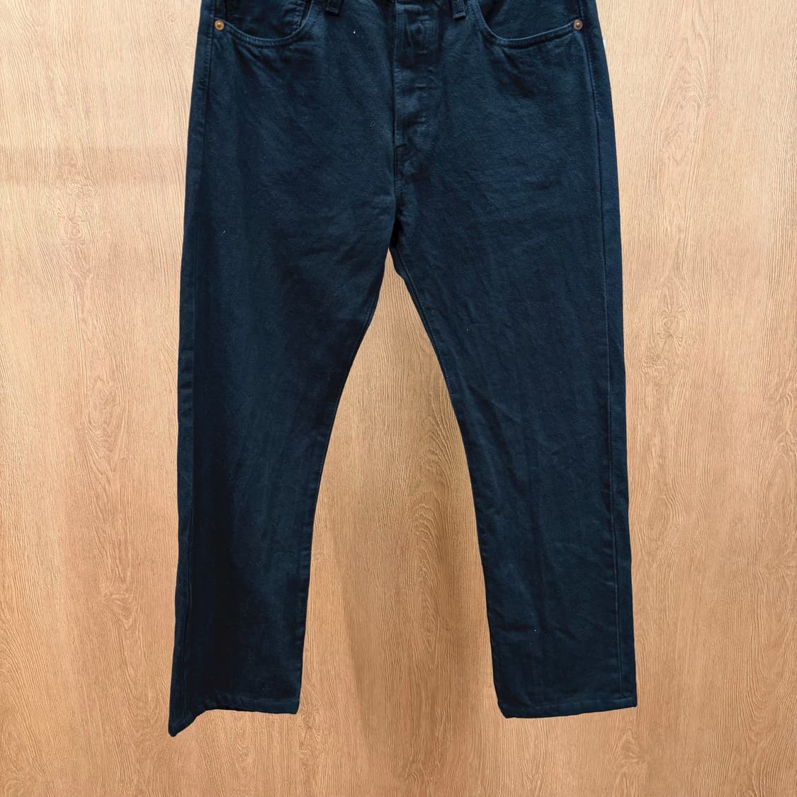 리바이스 프리미엄 501 데님 팬츠 배색 스터드 실버 버튼 디테일 블랙 상품이미지5