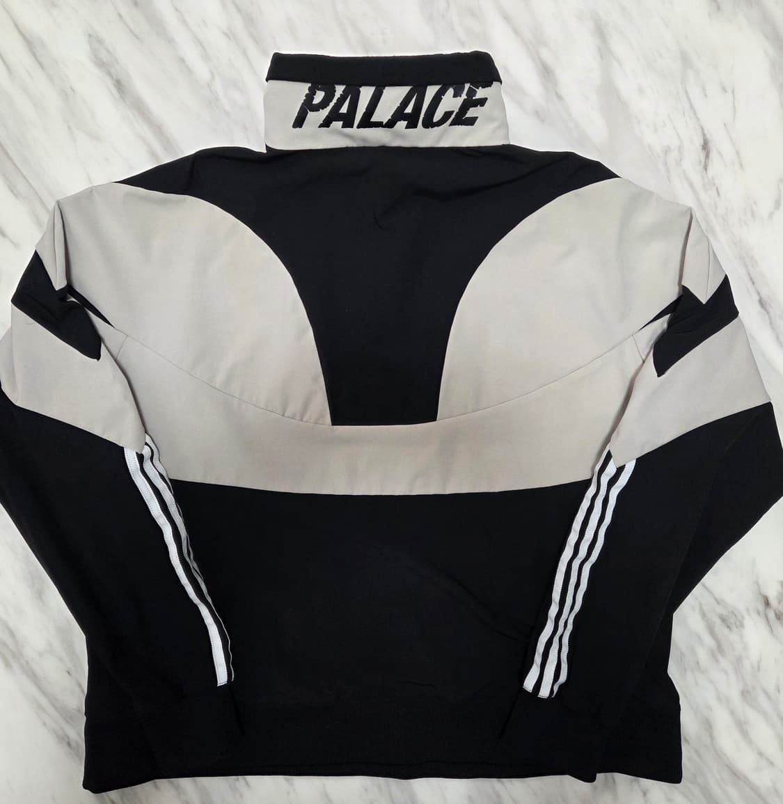 팔라스 X 아디다스 하프 집업 상품이미지2