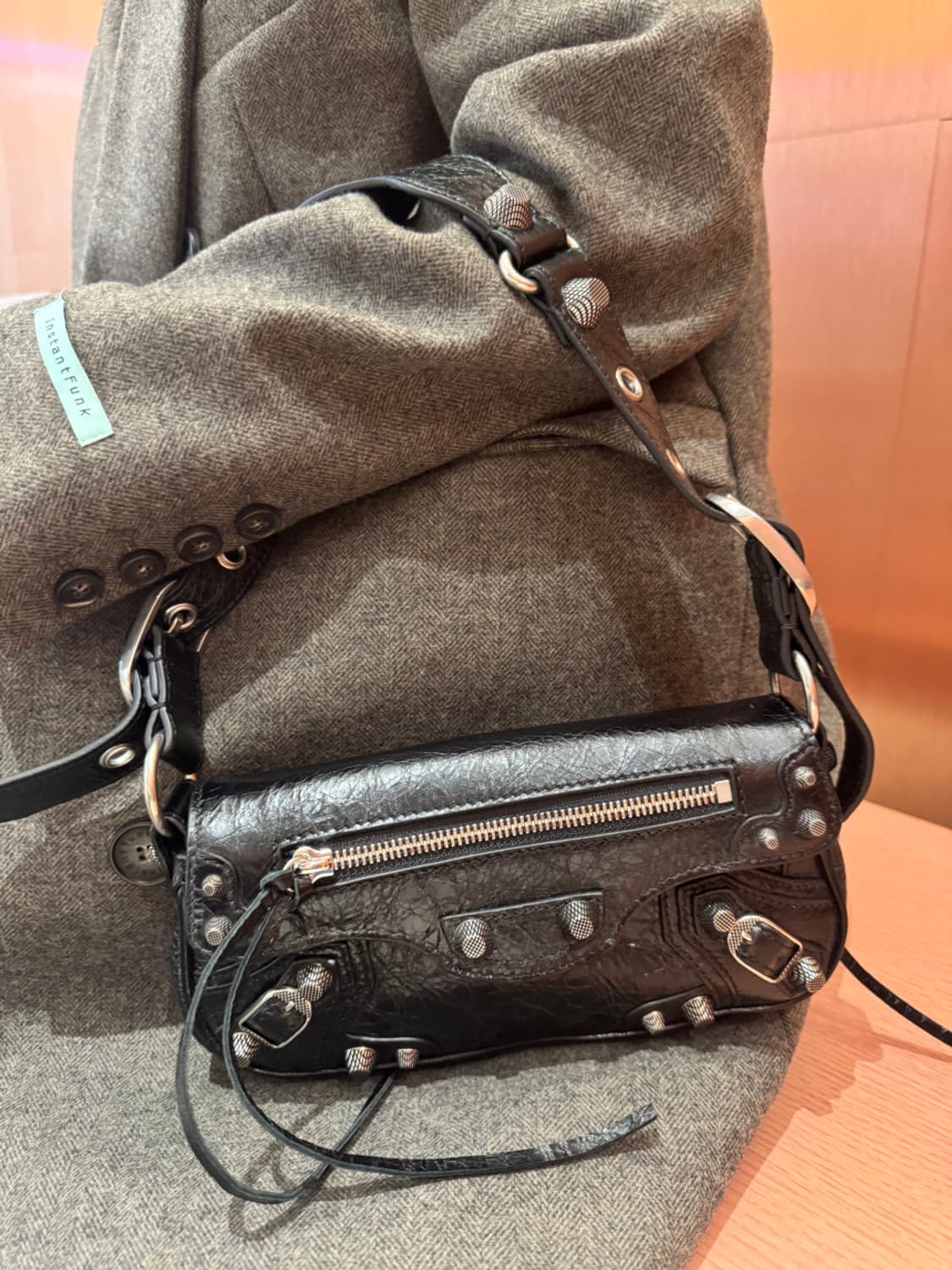 발렌시아가 르카골슬링백 스몰 상품이미지3