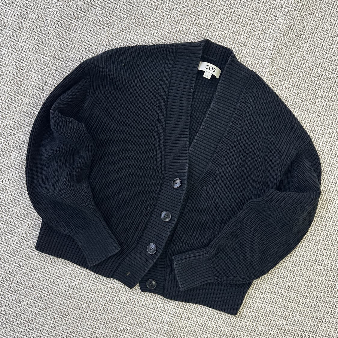 XS 코스 미니멀 오버핏 하찌 니트0331D 상품이미지1