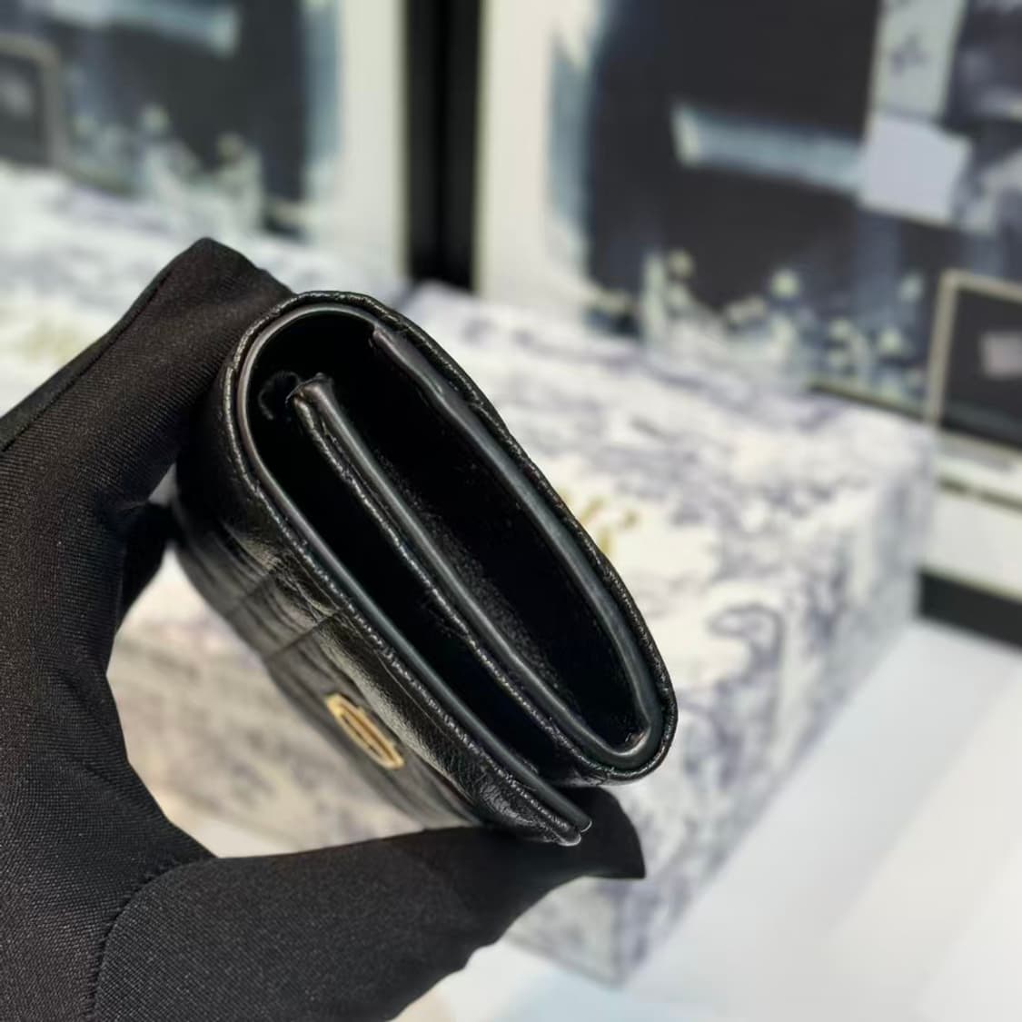 디올 카로 XS 지갑 서플 까나쥬 카프스킨 블랙 상품이미지6