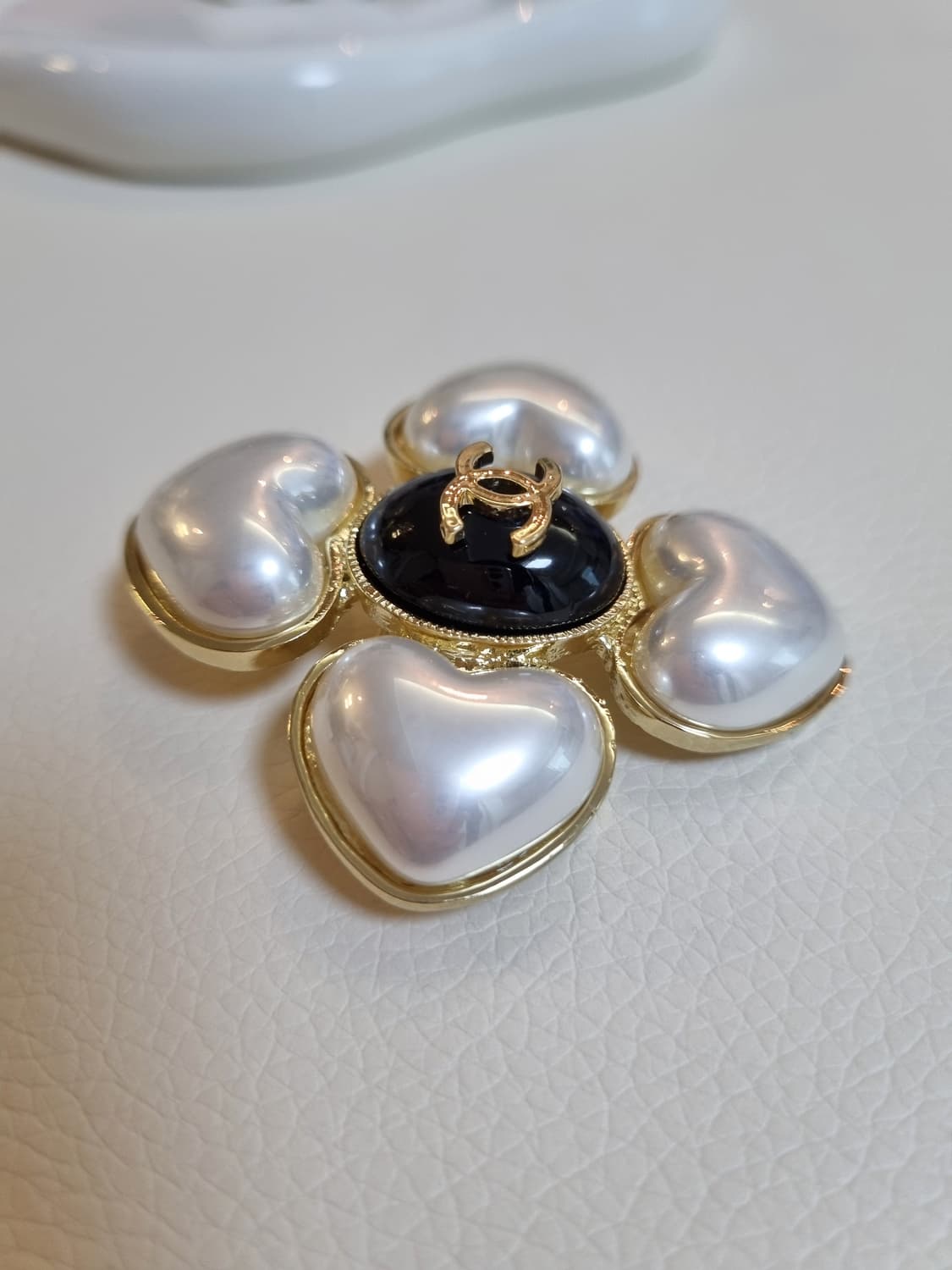 샤넬 하트진주 블랙스톤CC 브로치 업사이클링 상품이미지6