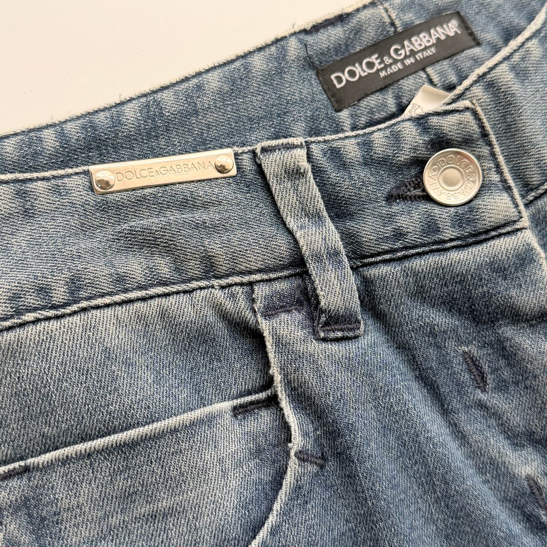 [28] 돌체앤가바나 스트레이트핏 연청 청바지 상품이미지3
