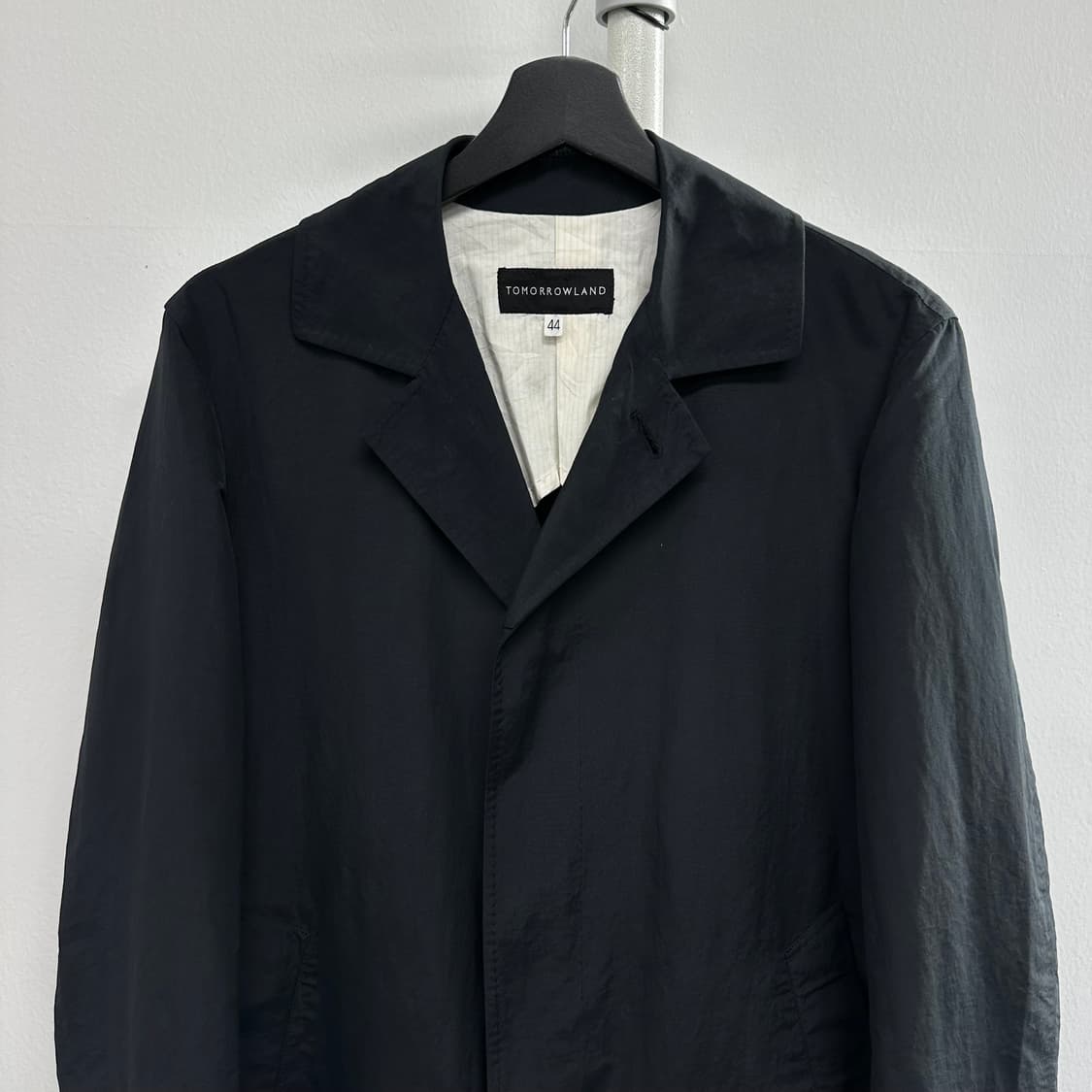 투모로우랜드 폴리 히든버튼 싱글코트 상품이미지3