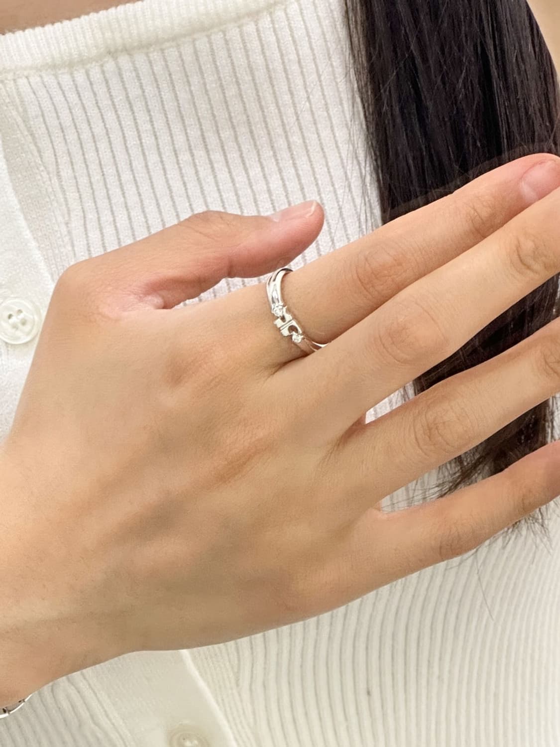 courreges / 꾸레쥬 화이트 큐빅 로고 실버 925 반지 상품이미지10