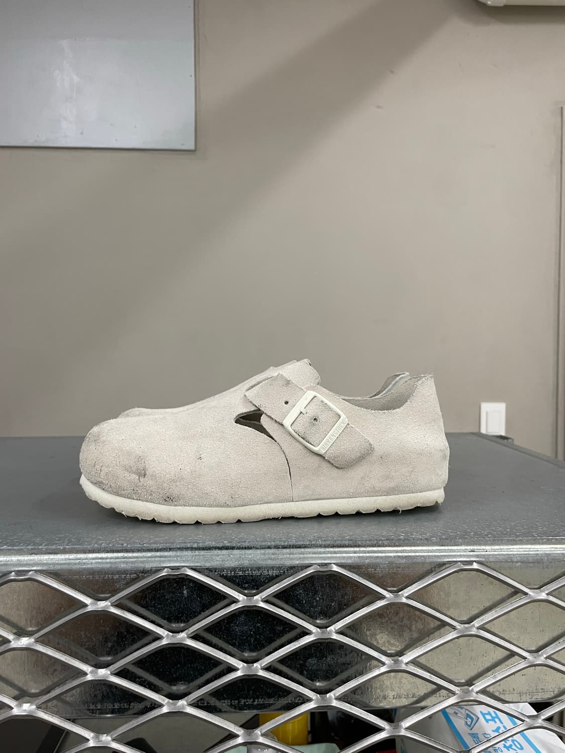 버켄스탁 런던 스웨이드 레더 240 (gr-4320) 상품이미지1