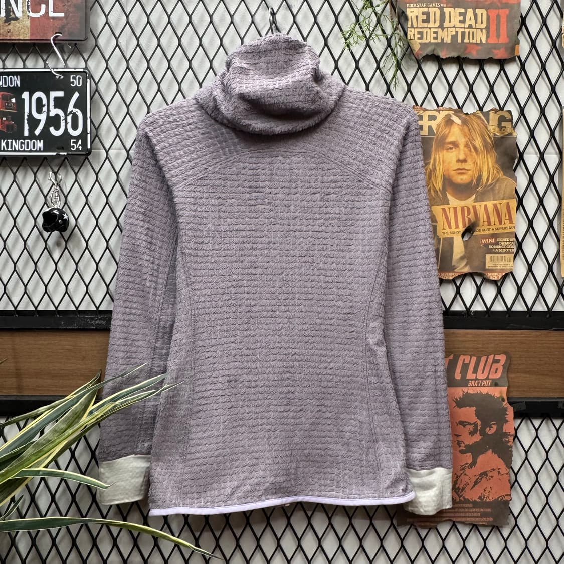 파타고니아 R3 리버시블 집업 자켓 전면 로고 포켓 포인트 퍼플 상품이미지4