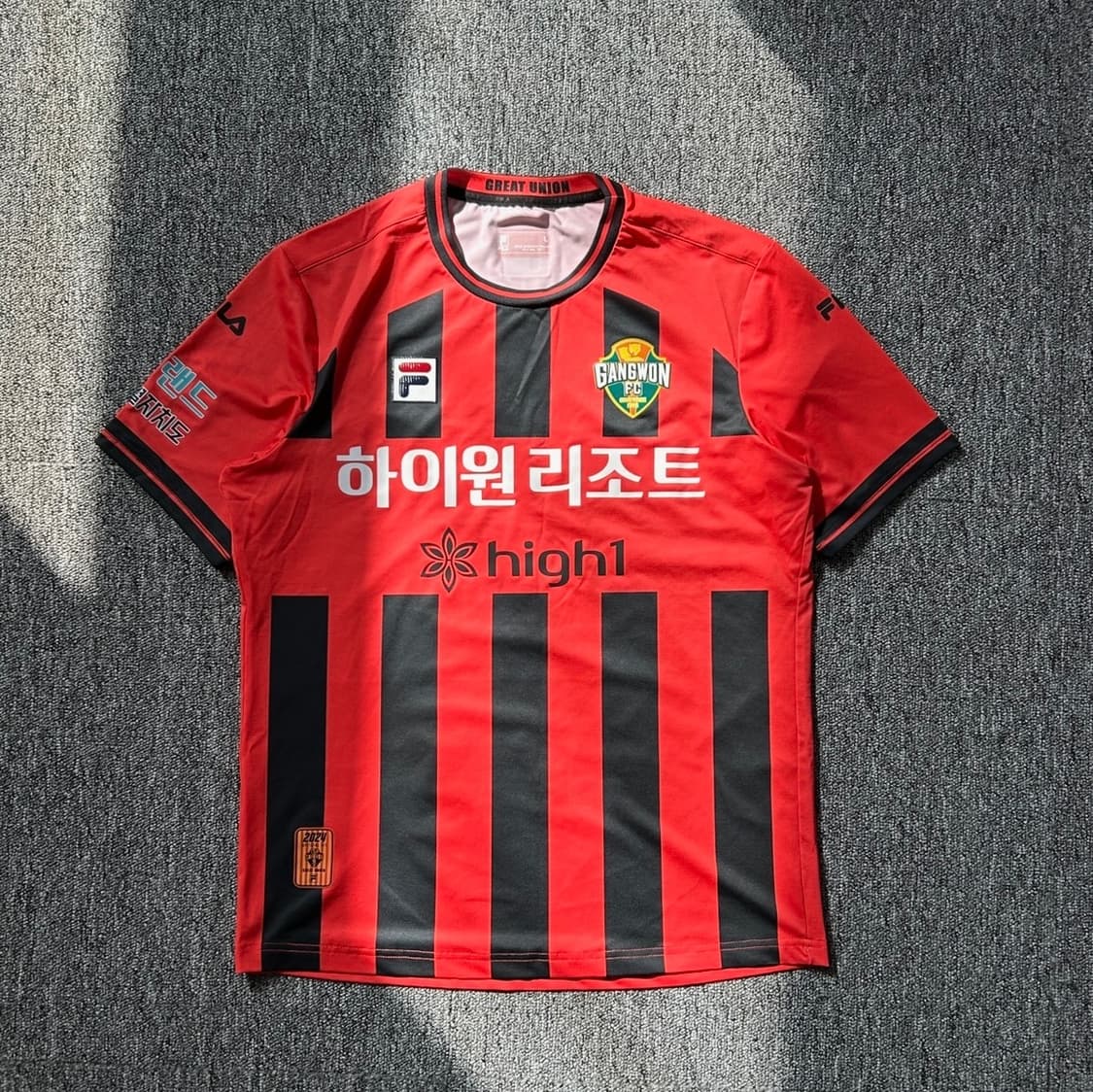 휠라 24시즌 강원FC 홈 유니폼  상품이미지1