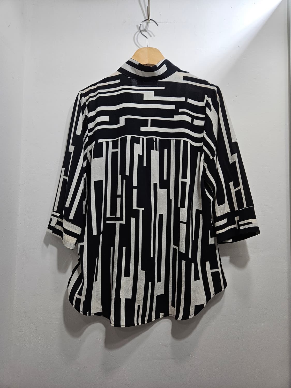 이신우(ICINOO) 기하학패턴 7부 소매 블라우스 88 상품이미지8