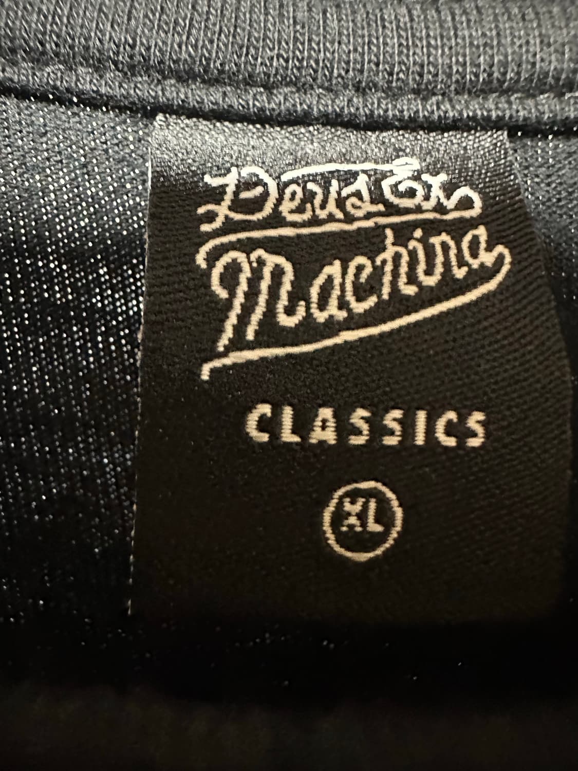 XL 데우스 엑스마키나 서울컬리지 반팔티셔츠 블랙 상품이미지5