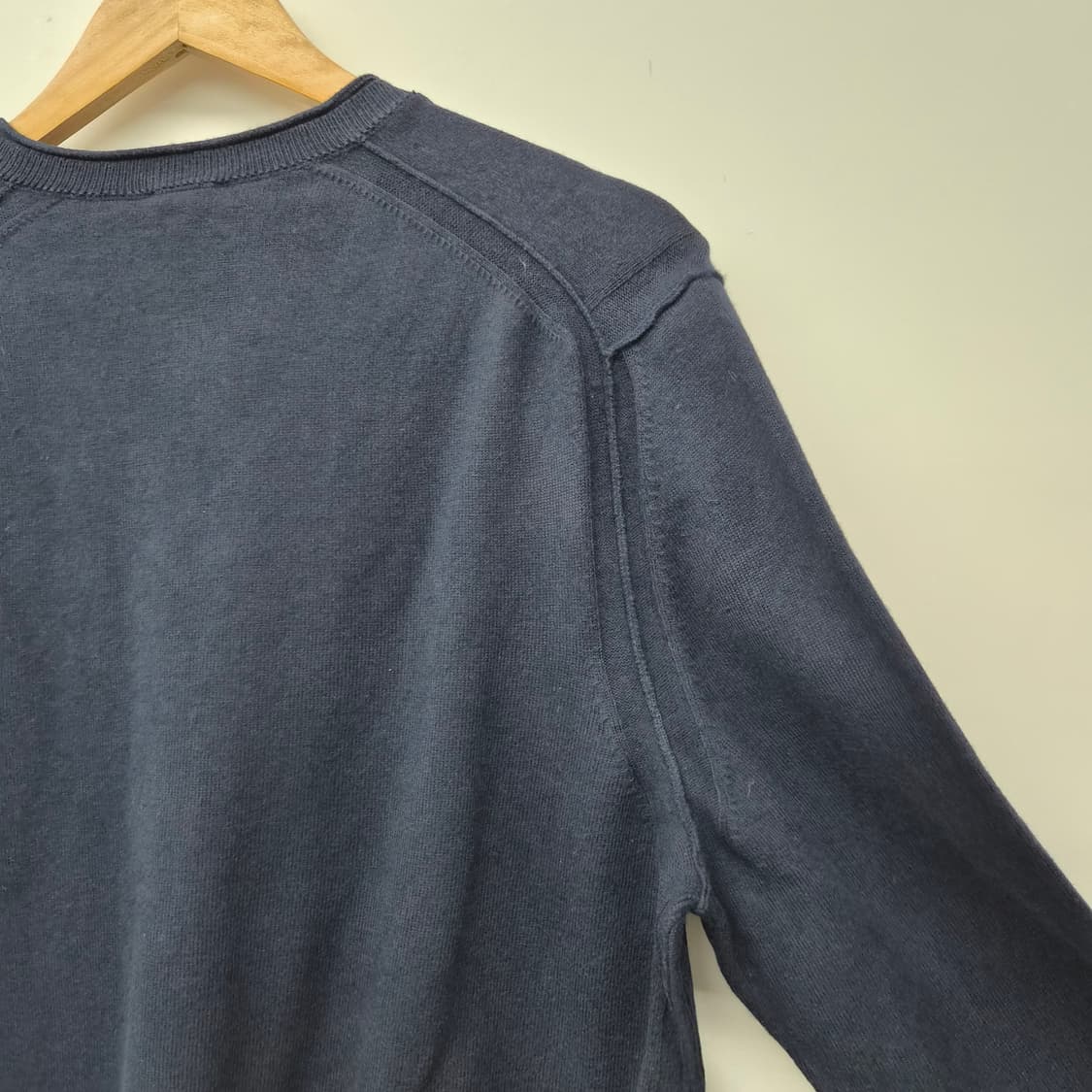 휴고보스 V넥 니트 네이비 남성 XL 상품이미지7