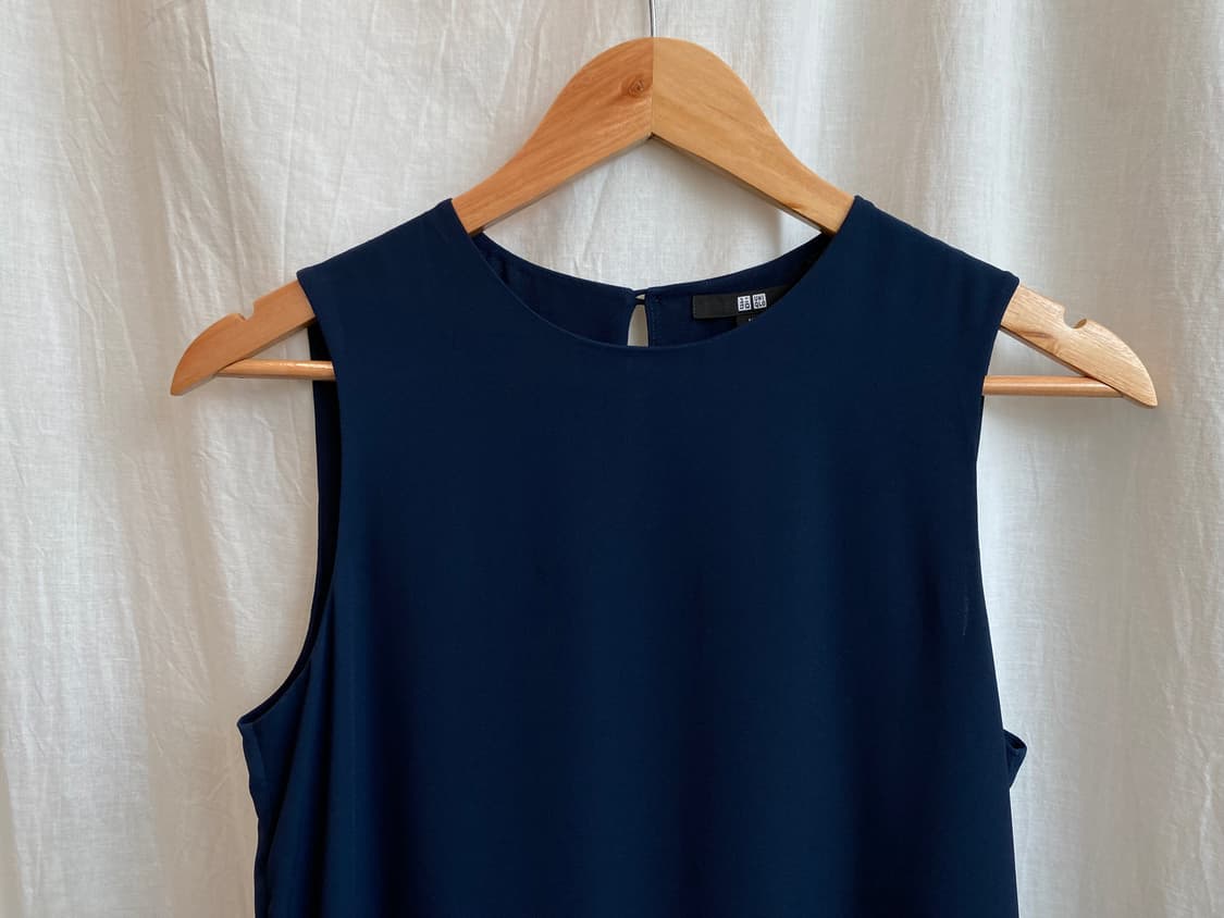 UNIQLO 네이비 슬리브리스 블라우스(M) 상품이미지4