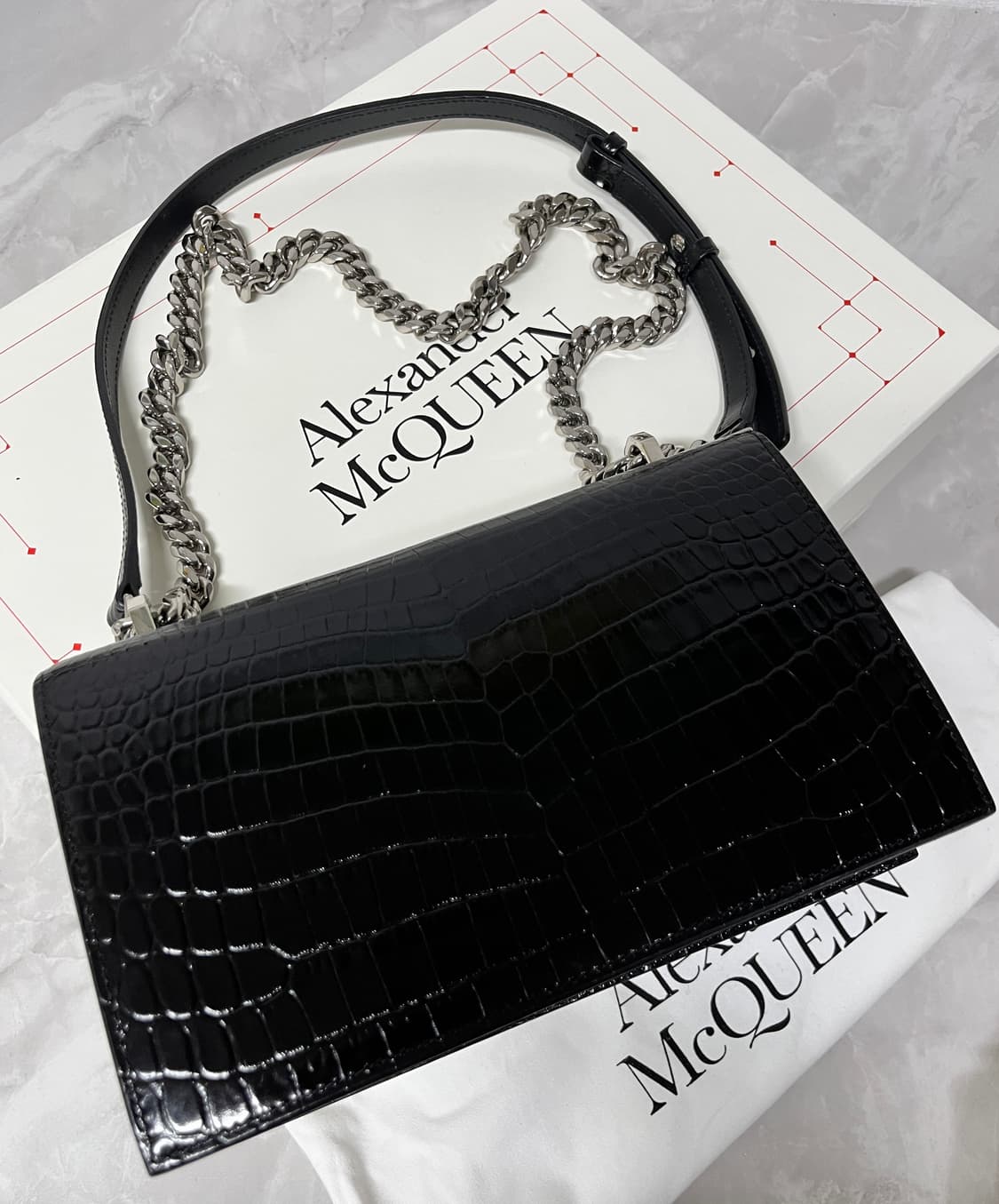 알렉산더맥퀸 쥬얼사첼백 미디움새상품급 상품이미지8