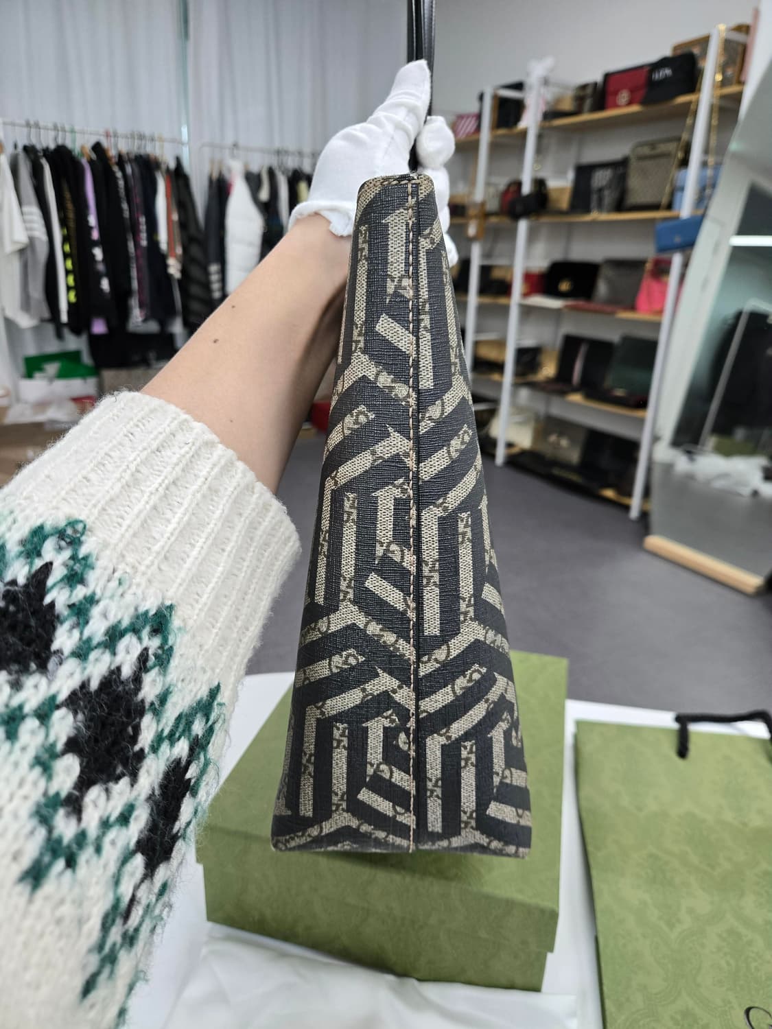 [40%할인] 구찌 꿀벌 칼레이도 쇼퍼백 상품이미지4