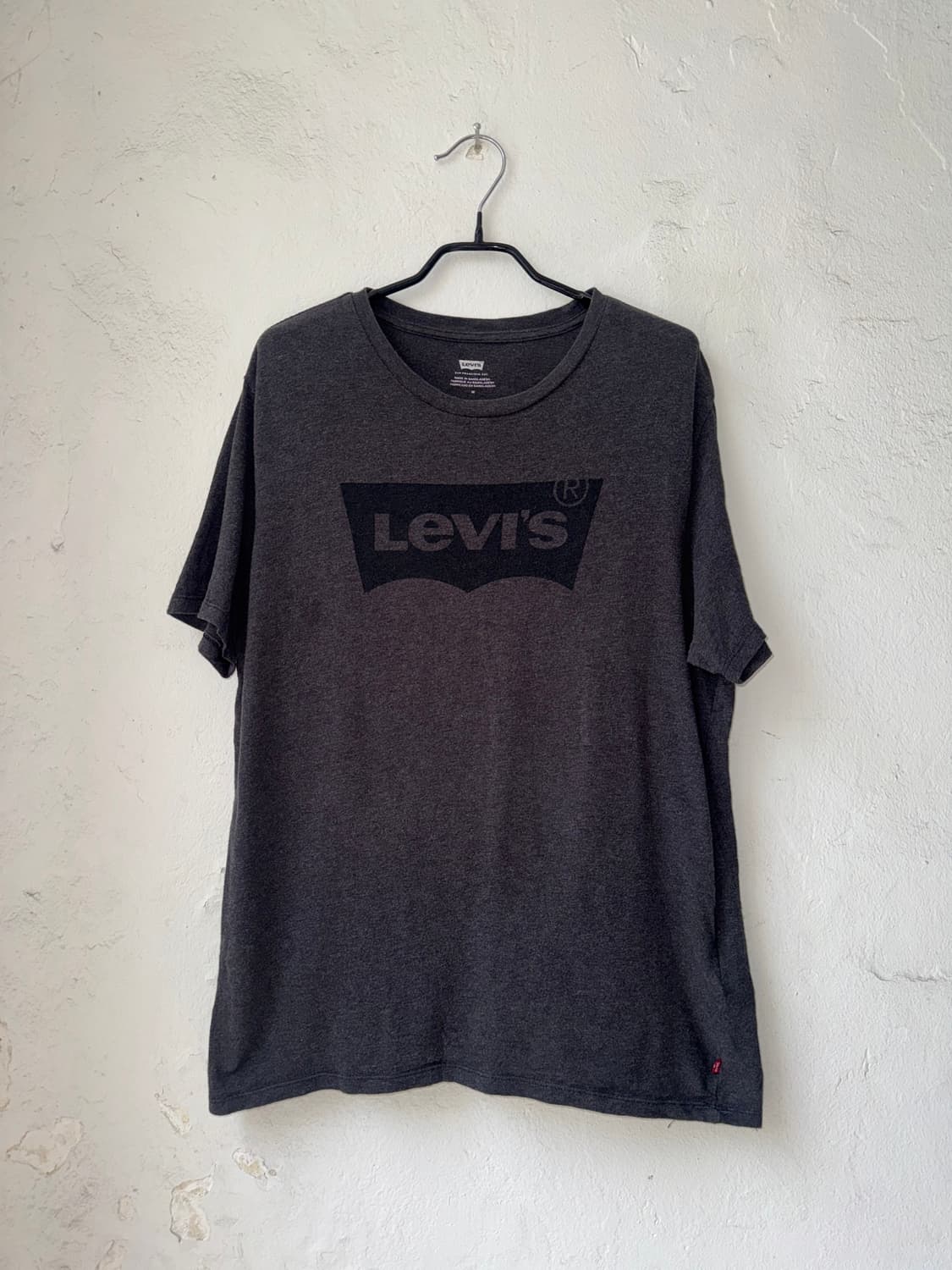 [M]levis 리바이스 다크그레이 박스로고 반팔티 상품이미지1