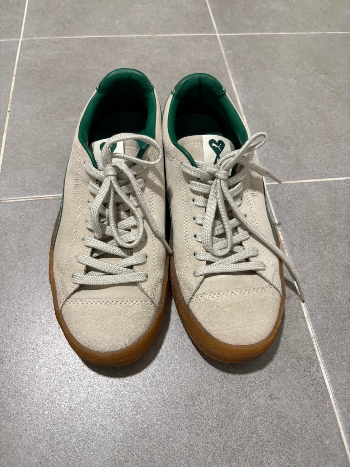 퓨마 x 아미 스웨이드 크레페 프리스틴 상품이미지2