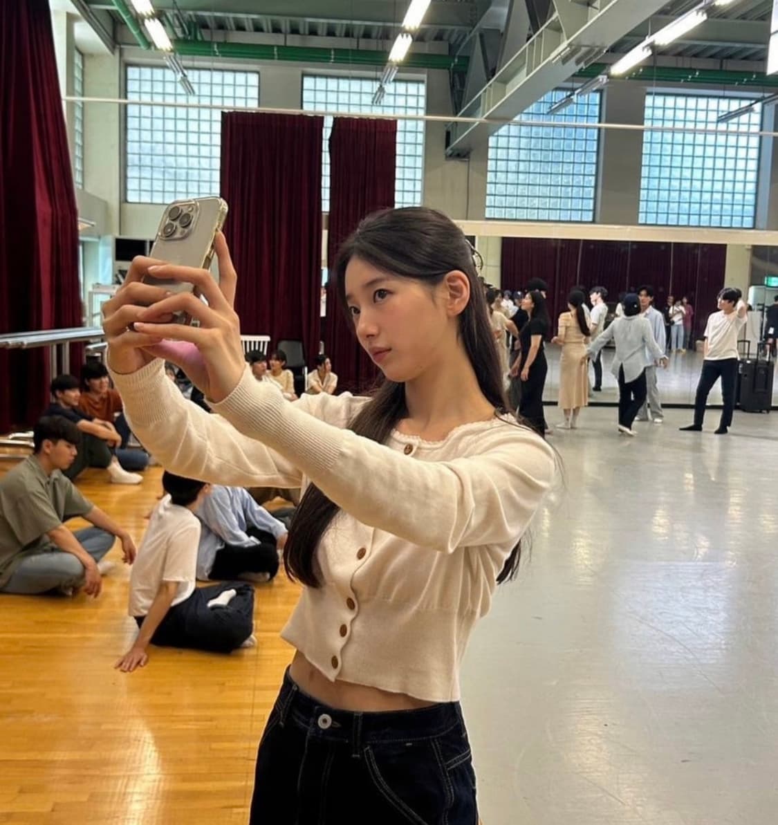 비비안웨스트우드 베아 크롭 가디건 크림 S 상품이미지2