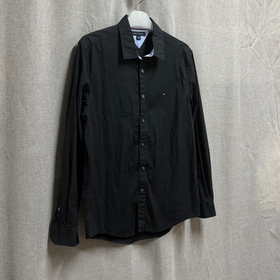 [L] 타미힐피거 남성 블랙 스판 긴팔 셔츠 남방 상품이미지2