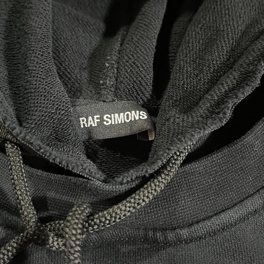 [100] 라프시몬스 플레이카드 후드티 상품이미지4