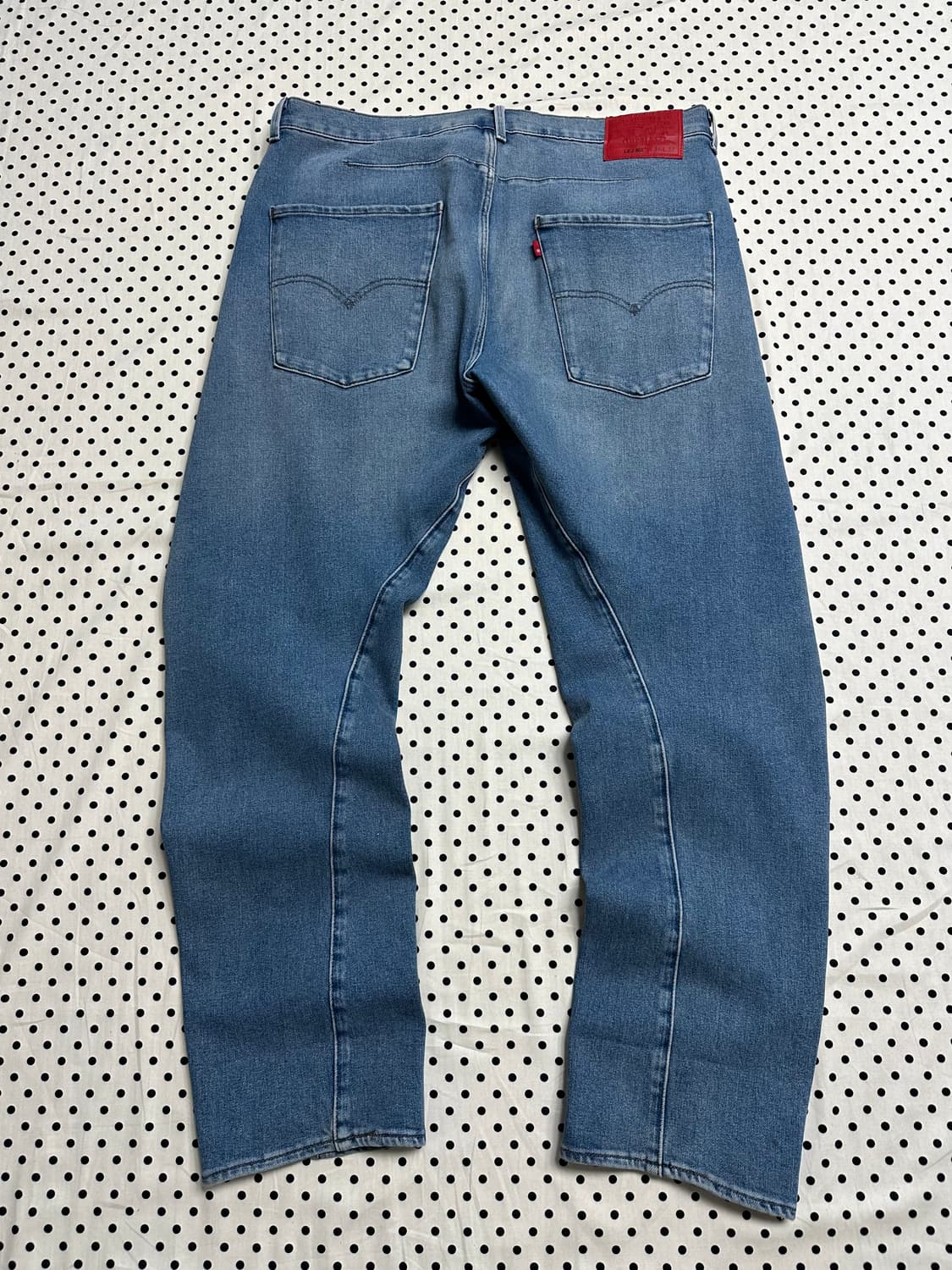 리바이스 LEJ 502 프리미엄 레드탭 엔지니어드 데님팬츠 상품이미지4