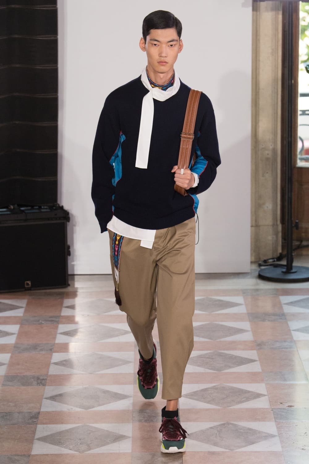 발렌티노 삭스 러너 스니커즈 상품이미지2