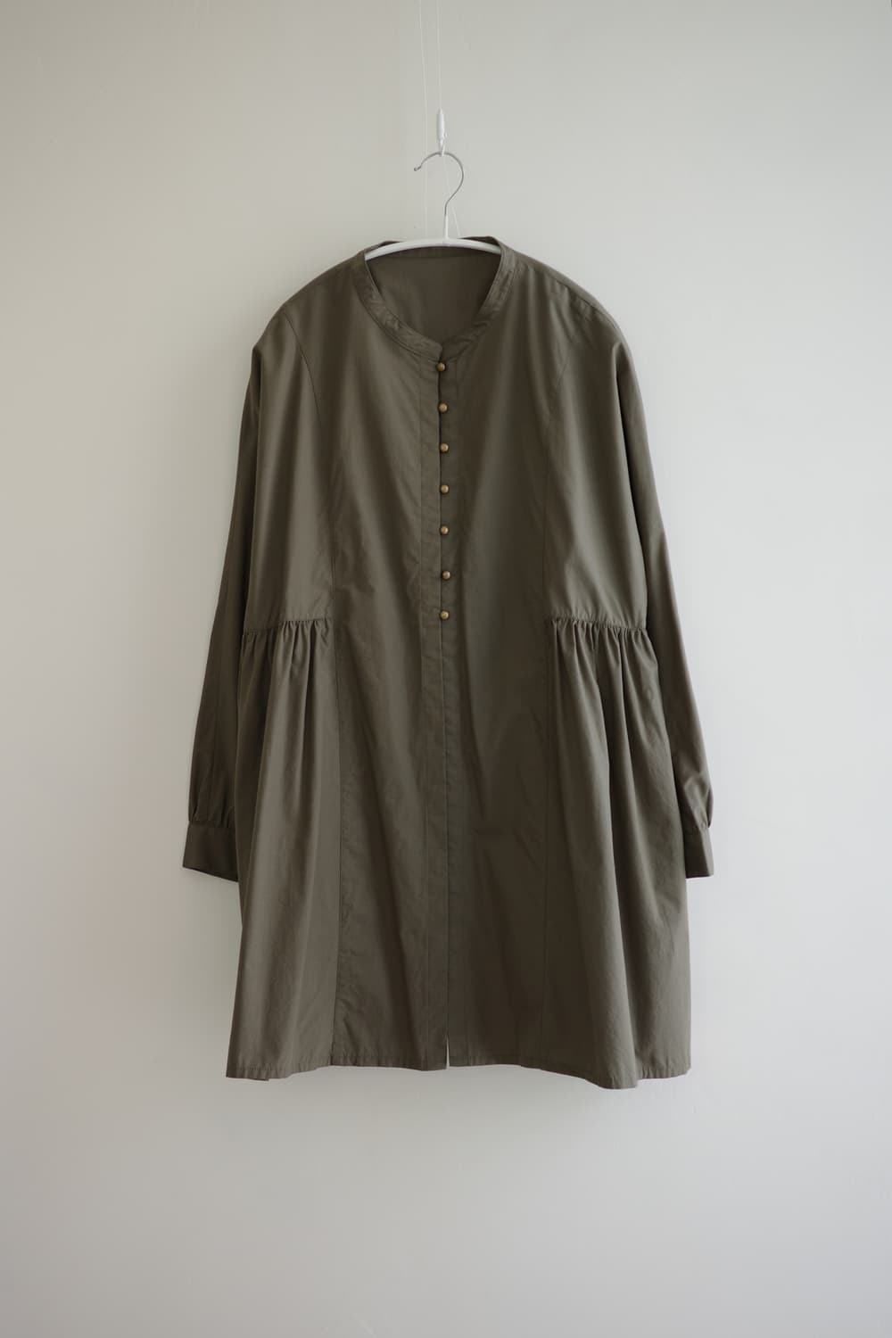 Kikki  카키 셔링 셔츠 원피스 상품이미지2