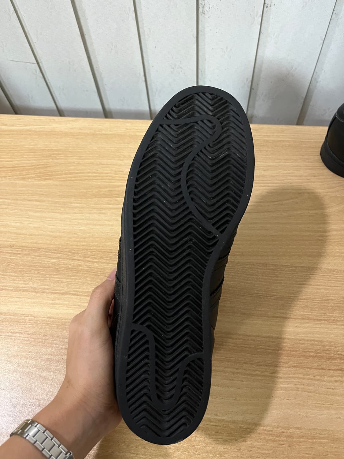 아디다스 트리플 블랙 슈퍼스타 265 상품이미지3