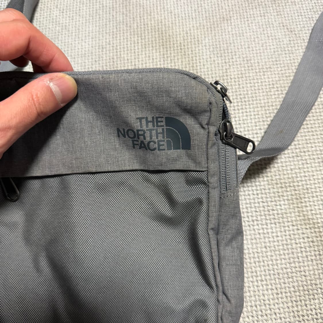 노스페이스 미니 크로스백 상품이미지2