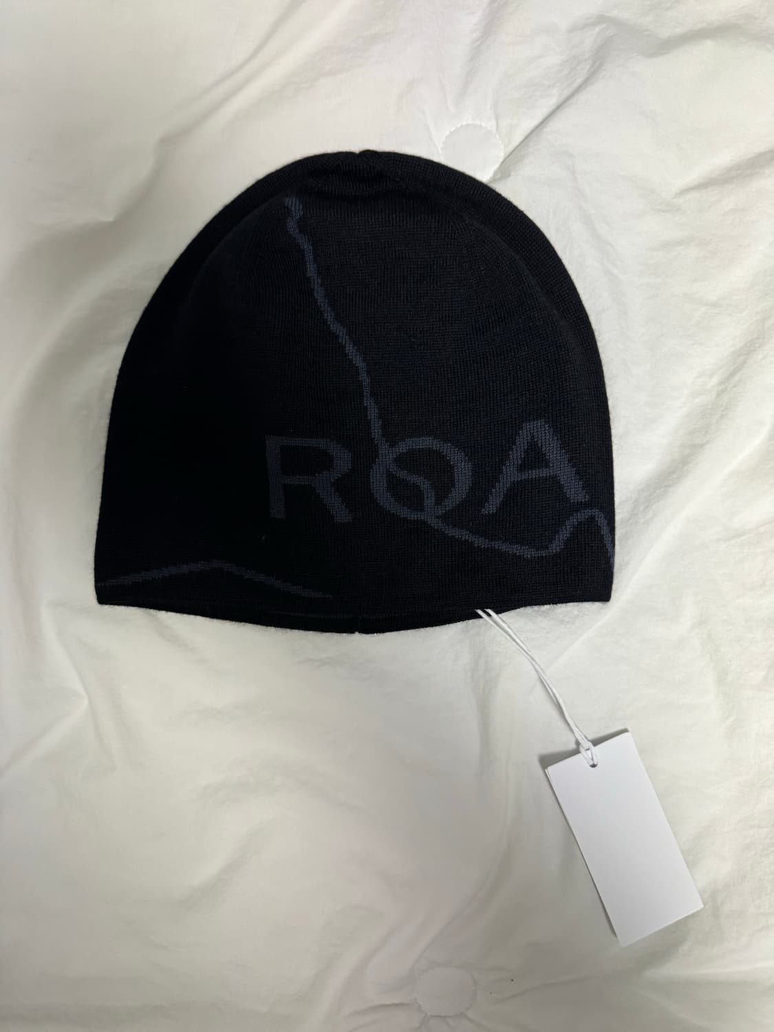 ROA 로아 블랙 로고 비니 새상품 상품이미지1